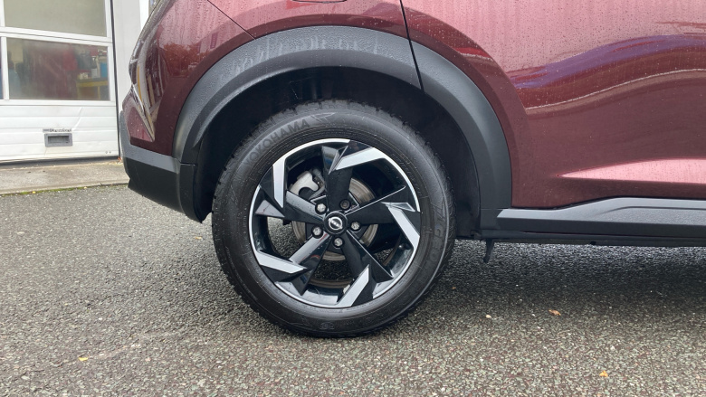 Nissan Juke 1.0 DiG-T 114 N-Connecta 5dr DCT Petrol Hatchback